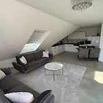 아파트 Maisonette *